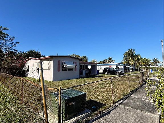 5th image of 1407 NW 19th Avenue