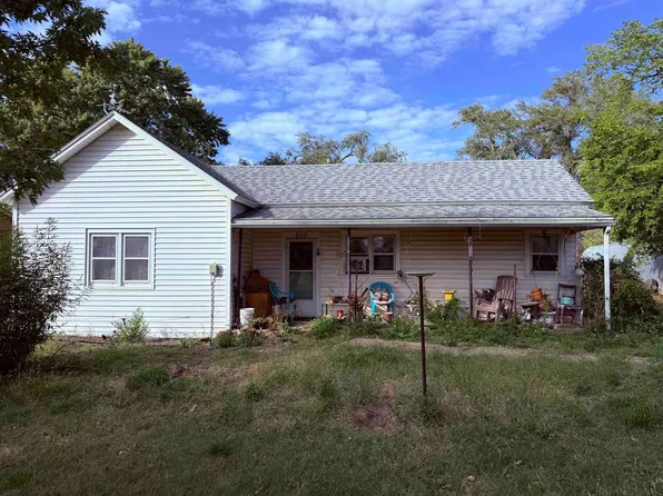 510 W Burns Ave, Norwich, KS 67118