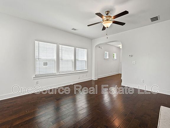 5th image of 1899 Plainsboro Dr