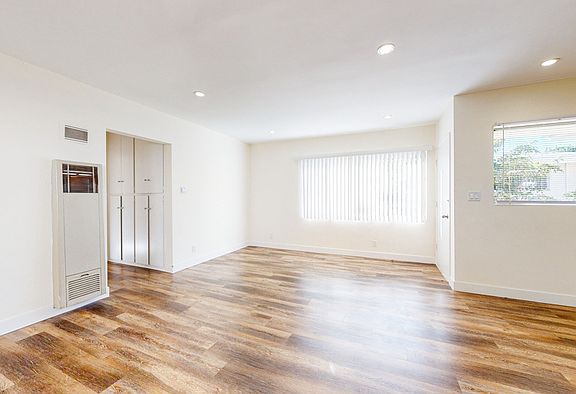4th image of 2921 Arizona Ave APT 6