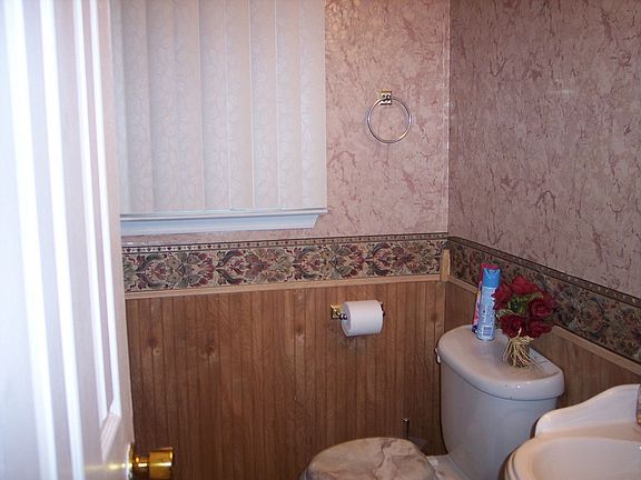 downstairs full bath