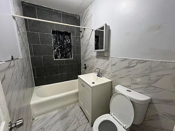 3rd image of 308 Park Ave #B1