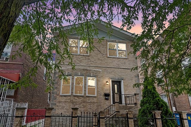 1st image of 3143 W Leland Ave