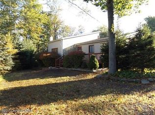 5427 Ridgefield Dr, Tobyhanna, PA 18466
