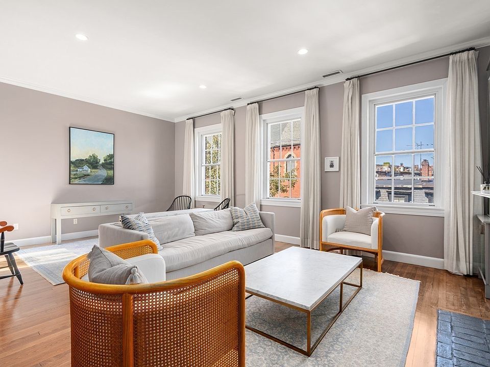 1st image of 140 Mount Vernon St APT 8
