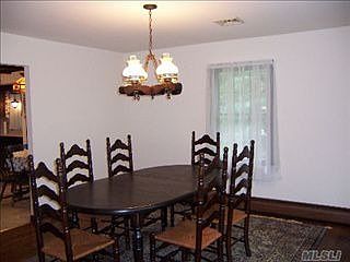 2nd image of 6 Acre View Dr