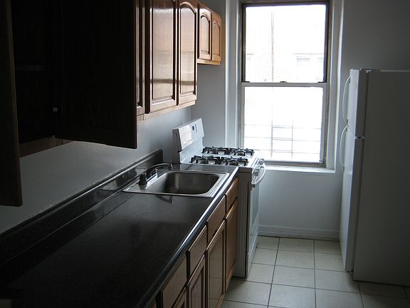 3rd image of 120 Vermilyea Ave APT J51