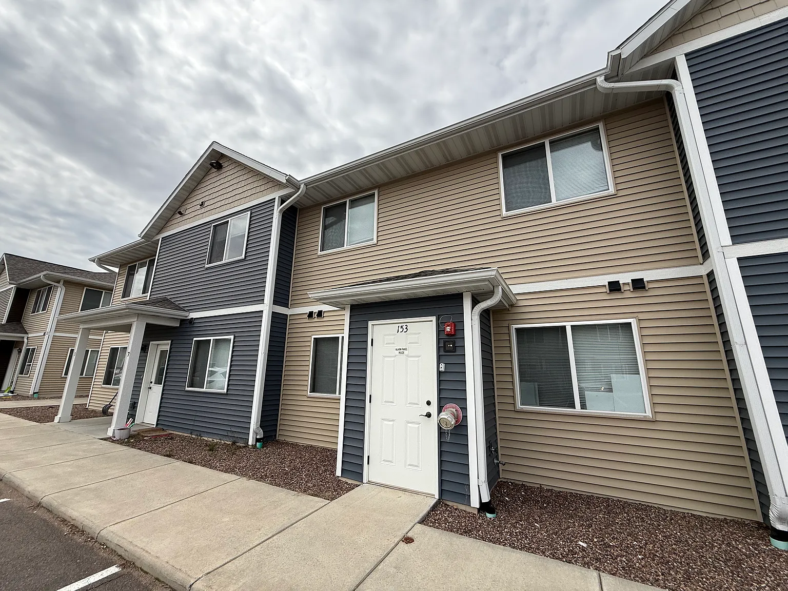 2 bed, 825 sqft, $1,025 — Photo 1