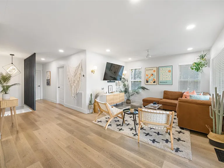 2109 Brackenridge St #A — Photo 9