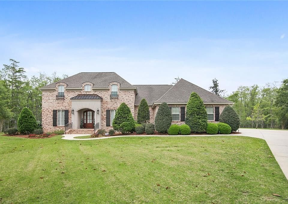 1st image of 246 Highland Bluff Dr