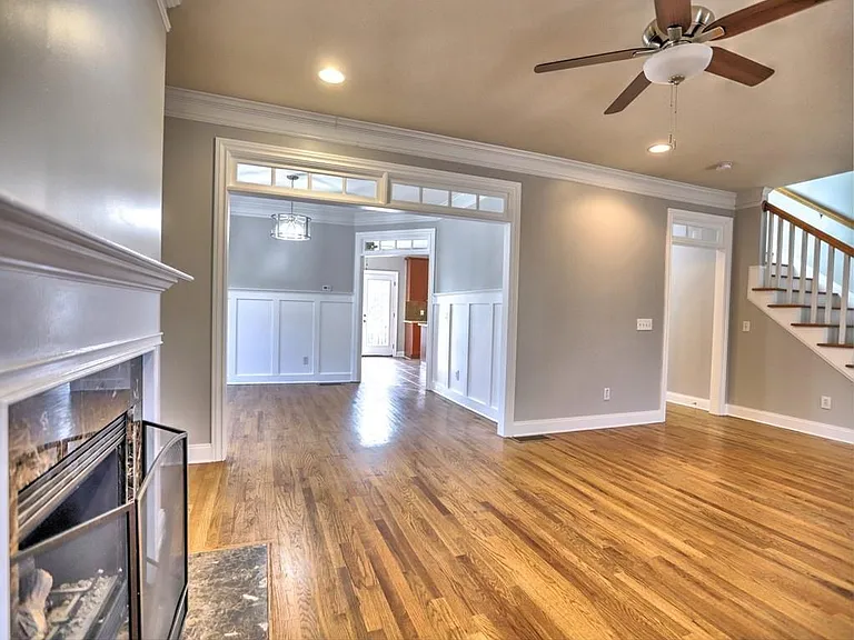 975 Odessa Dr NW — Photo 10