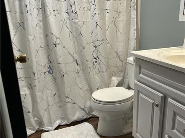 105 Wildwood Dr APT 2