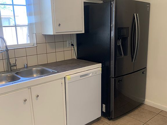 5th image of 5524 Balt Ct