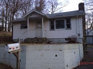 210 Canadawa Rd, Highland Lakes, NJ 07422