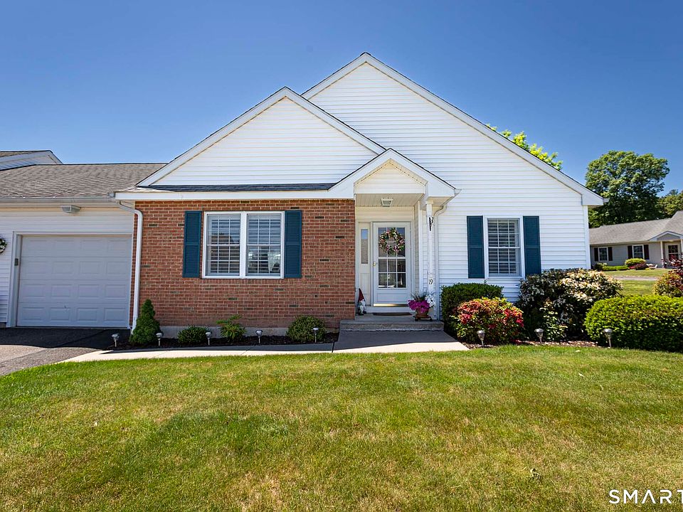 1st image of 19 Oakview Place #19