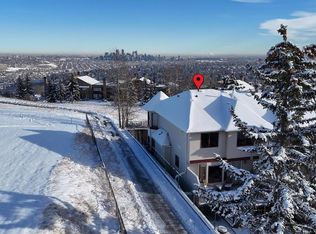 48 E Patina Point SW, Calgary, AB T3H 3J7