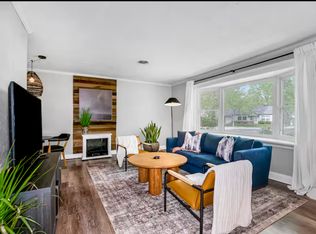 2301 W 77th St, Prairie Village, KS 66208