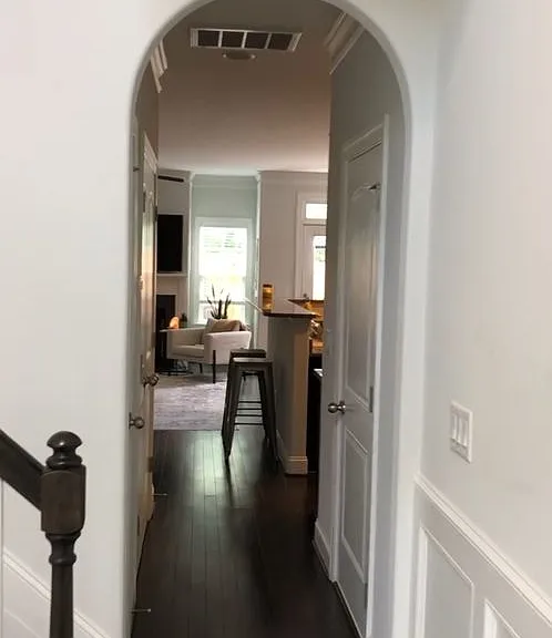 1123 Augustine Heights Dr — Photo 2