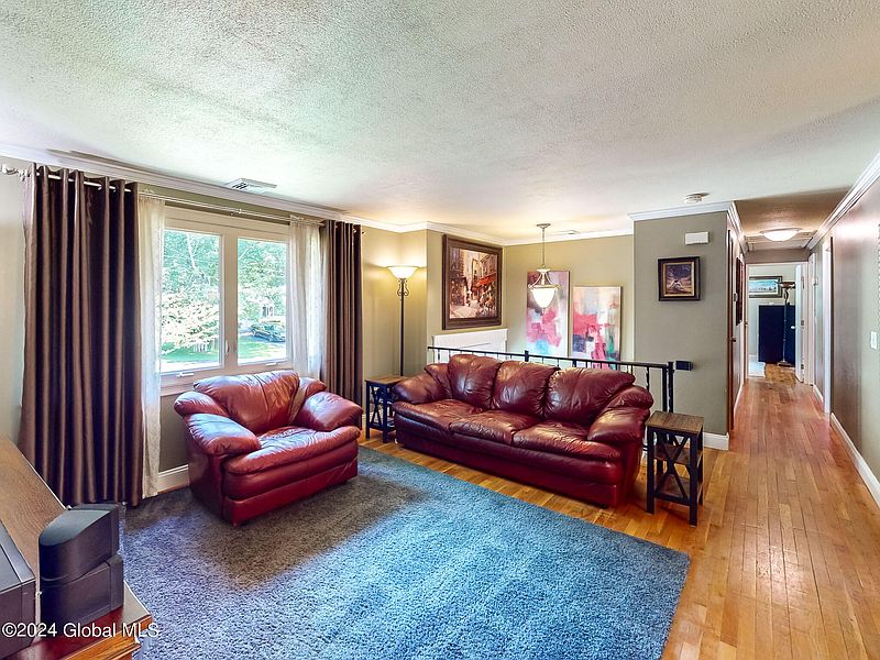 2nd image of 14 Cambridge Avenue