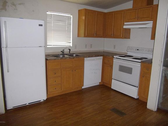 2nd image of 16260 W Honeysuckle Farm Pl