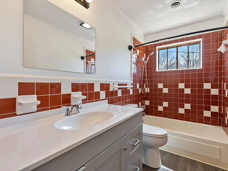 515 South Rd — Photo 7