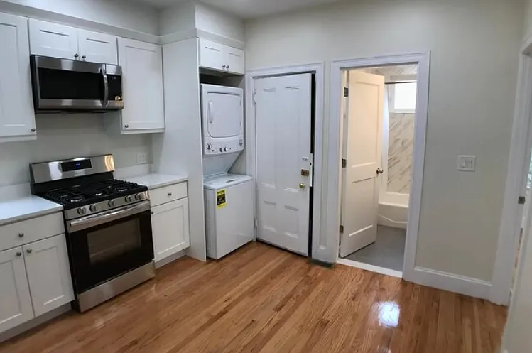 327 Highland Ave #5 — Photo 4