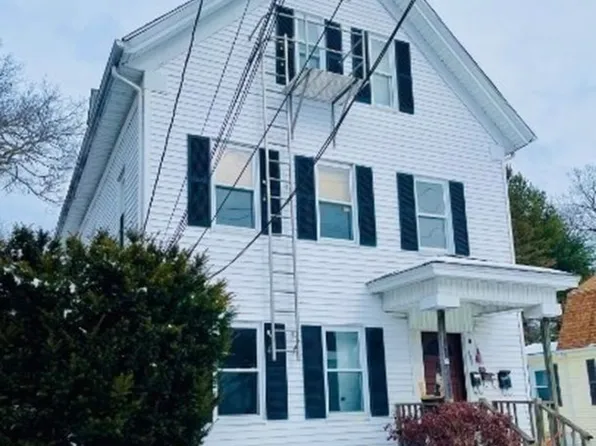 155 Oak St APT 1, Taunton, MA 02780