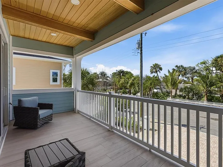 115 Aqua Ln — Photo 42