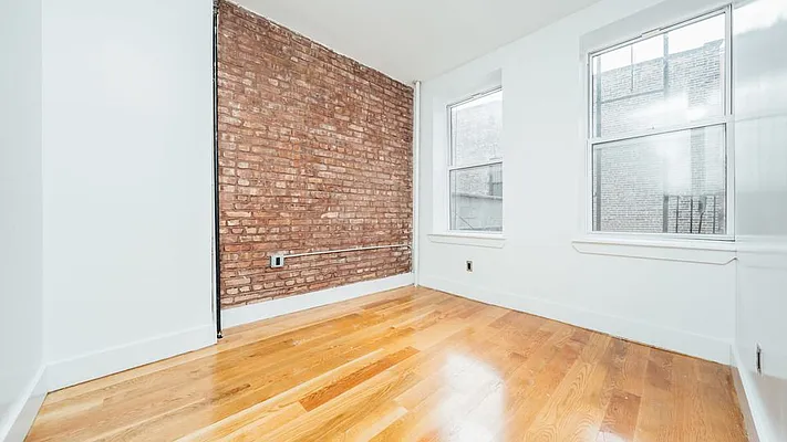 Rented by Nooklyn NYC LLC | media 55