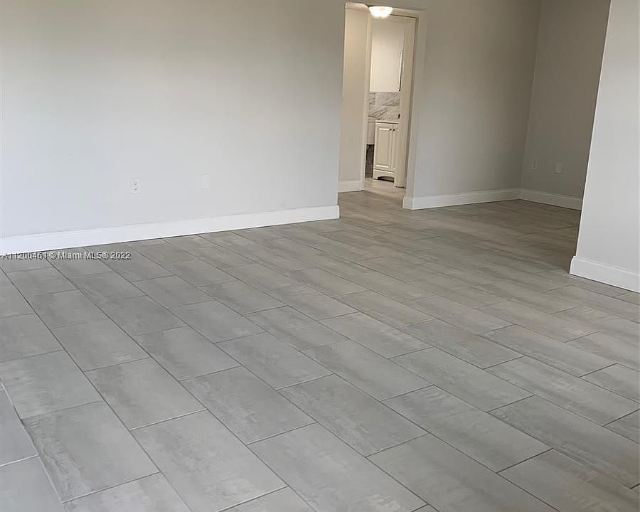 1st image of 4621 SW 33rd Ave #1-6
