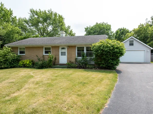 18109 W Manitowoc Ct, Grayslake, IL 60030