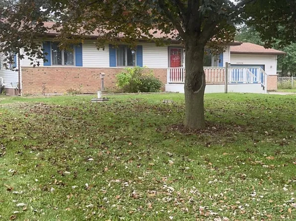 12504 Linden Rd, Linden, MI 48451