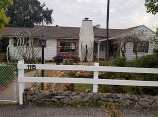 1115 Merry Knoll Rd, Auburn, CA 95603