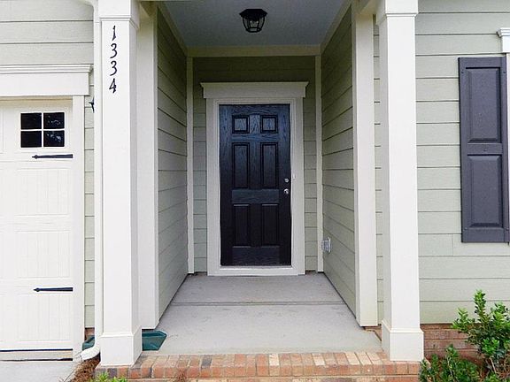 Located on 0059 in Sutton Mill - Park Collection in FORT MILL, SC