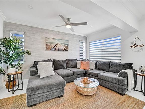 4th image of 6740 Custer St #6740