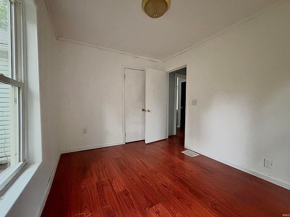 5th image of 1213 N Johnson St