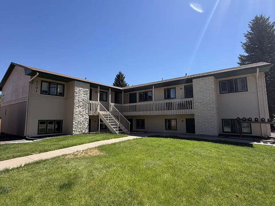 1101 Downey St #3