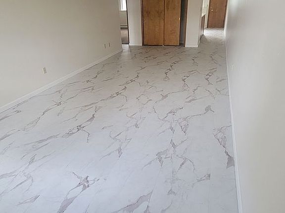 5th image of 1104 Summit Blvd #2