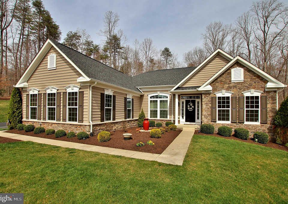 1st image of 12819 Classic Springs Dr