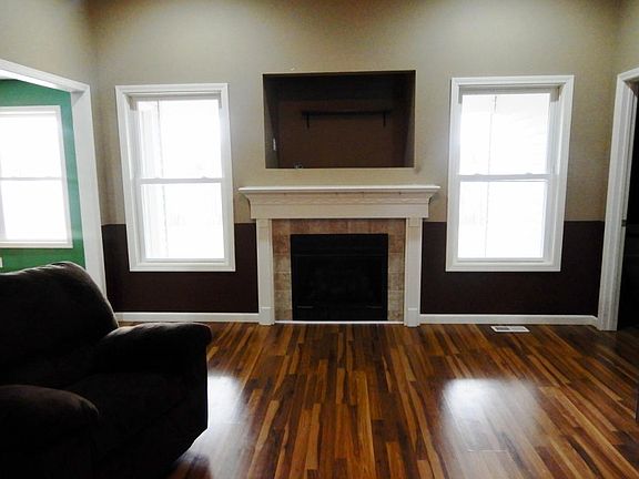 3rd image of 4433 N Candlewick Ln