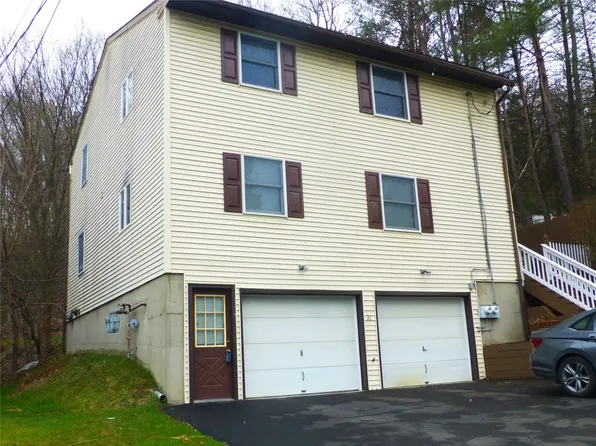 21 Cornell Ave, Endicott, NY 13760