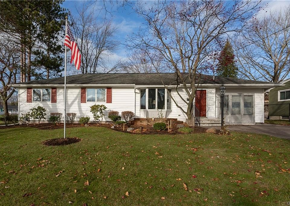 1st image of 214 Cranberry Dr