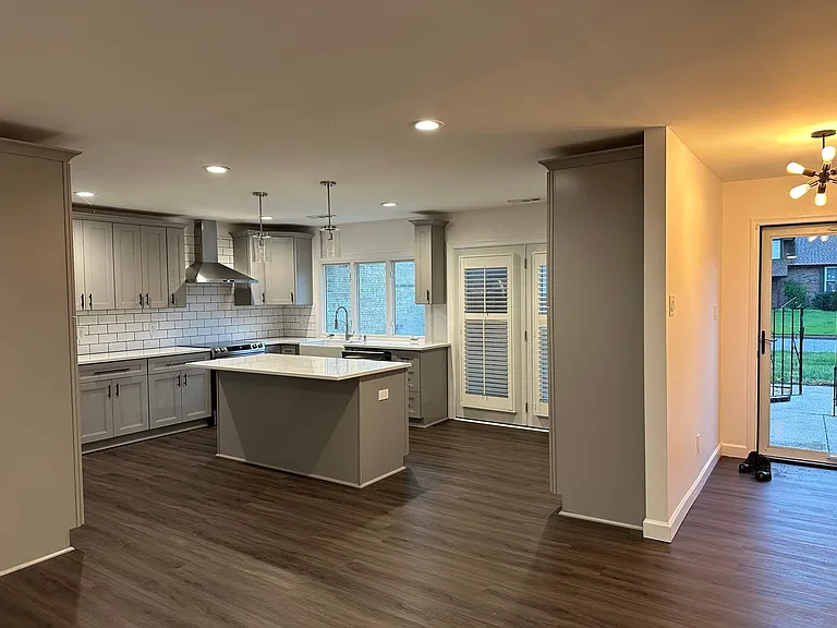 1000 Antioch Cir — Photo 2