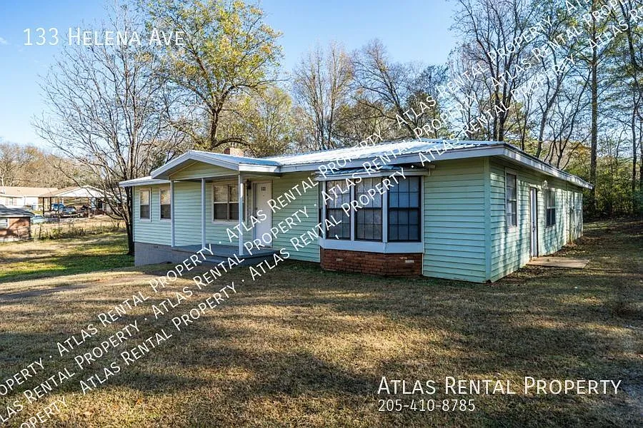 Pet-Friendly 4BR Home with Granite Counters & Spacious Rooms! — Photo 3