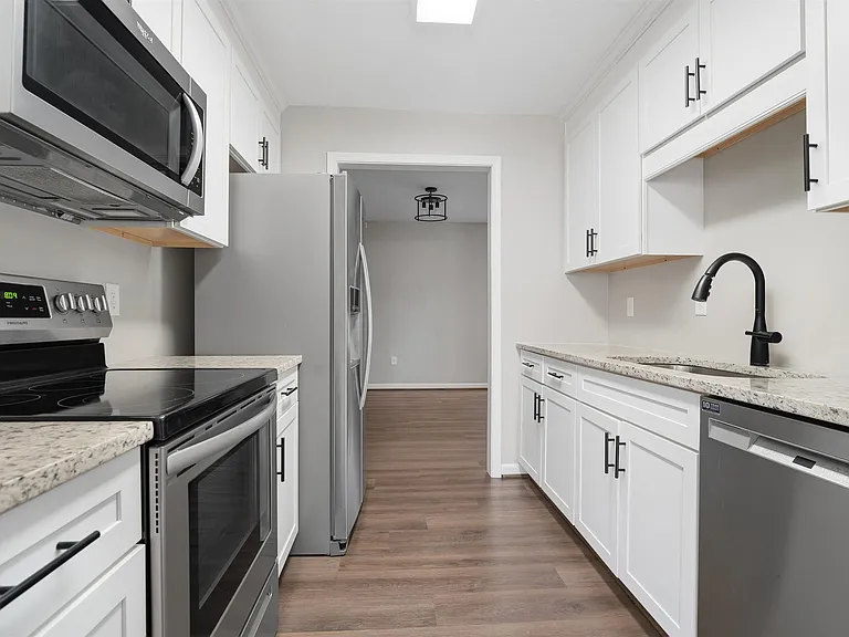 2087 Montreat Cir #2087 — Photo 9