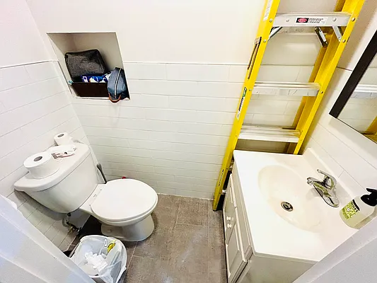 Rented by GROOME REALTY LLC | media 28