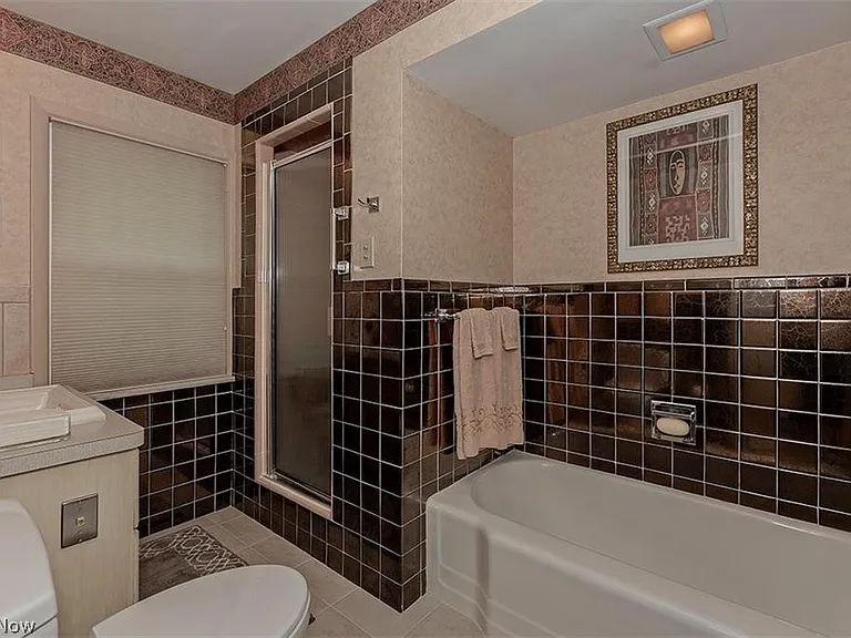2415 Fenwick Rd — Photo 14