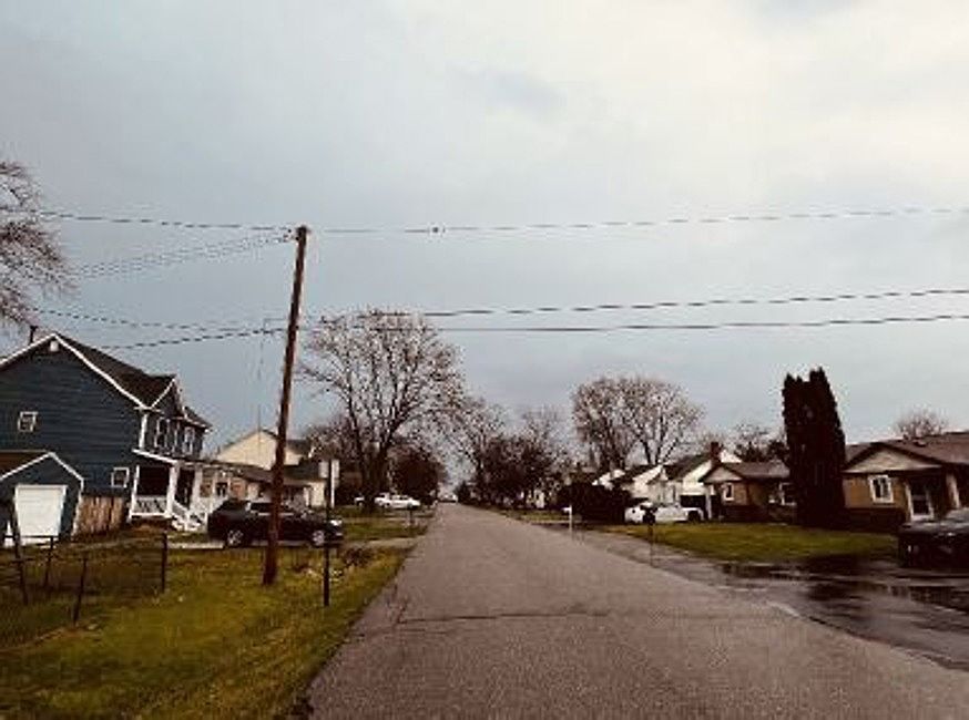 Exterior Neighborhood (street photo)