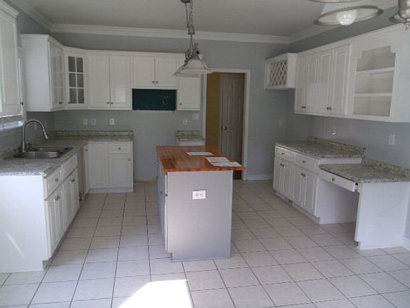 4th image of 1210 Hardy Pointe Dr