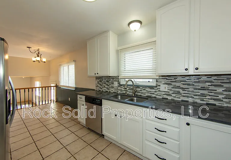7231 Bomar Dr — Photo 15